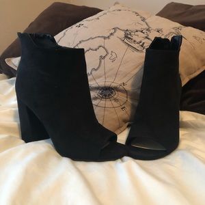 Bar III 4 “ Toeless Black Booties